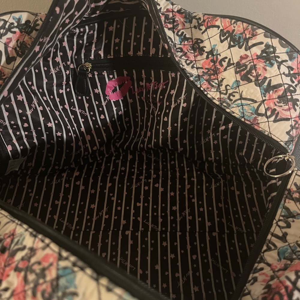 Betsey Johnson Black and‎ Pink Floral Travel Bag - Picture 9 of 11